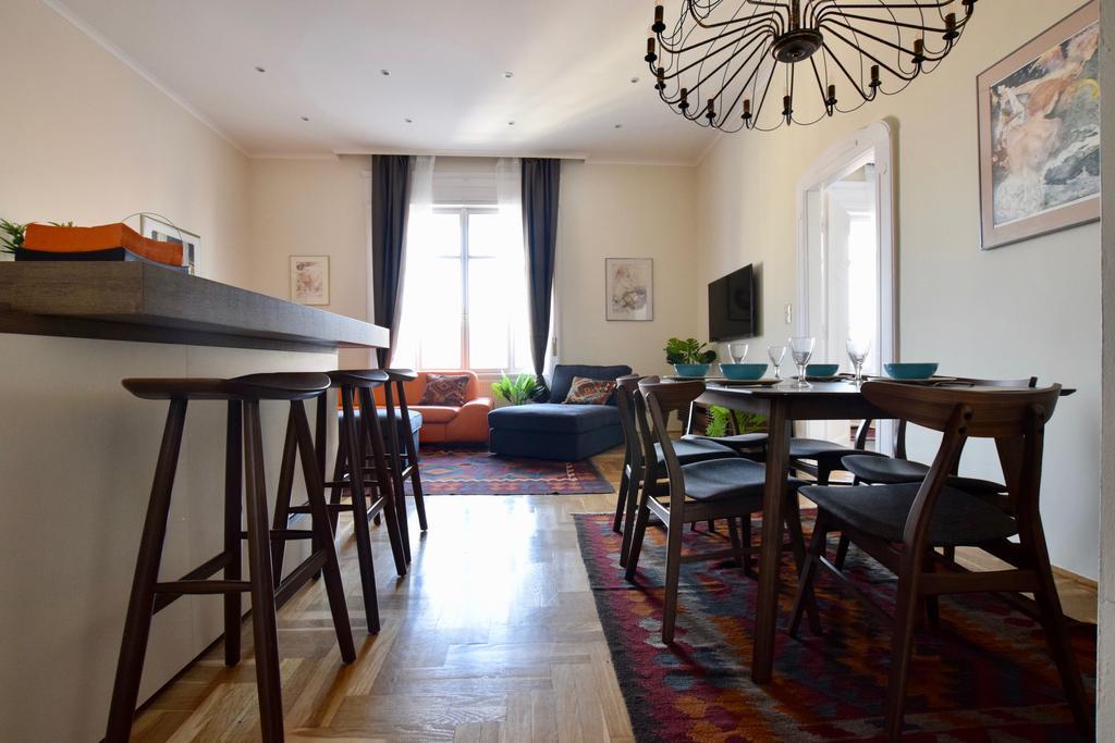Luxury Apartment by Hi5 - Király street Suite Budapest Kültér fotó