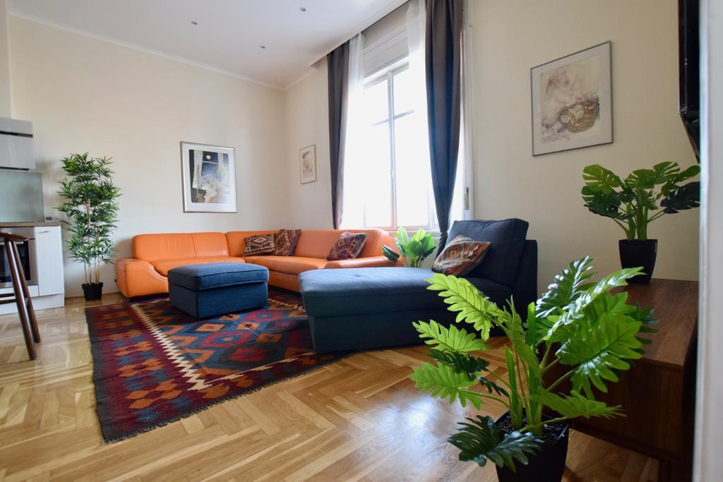 Luxury Apartment by Hi5 - Király street Suite Budapest Kültér fotó