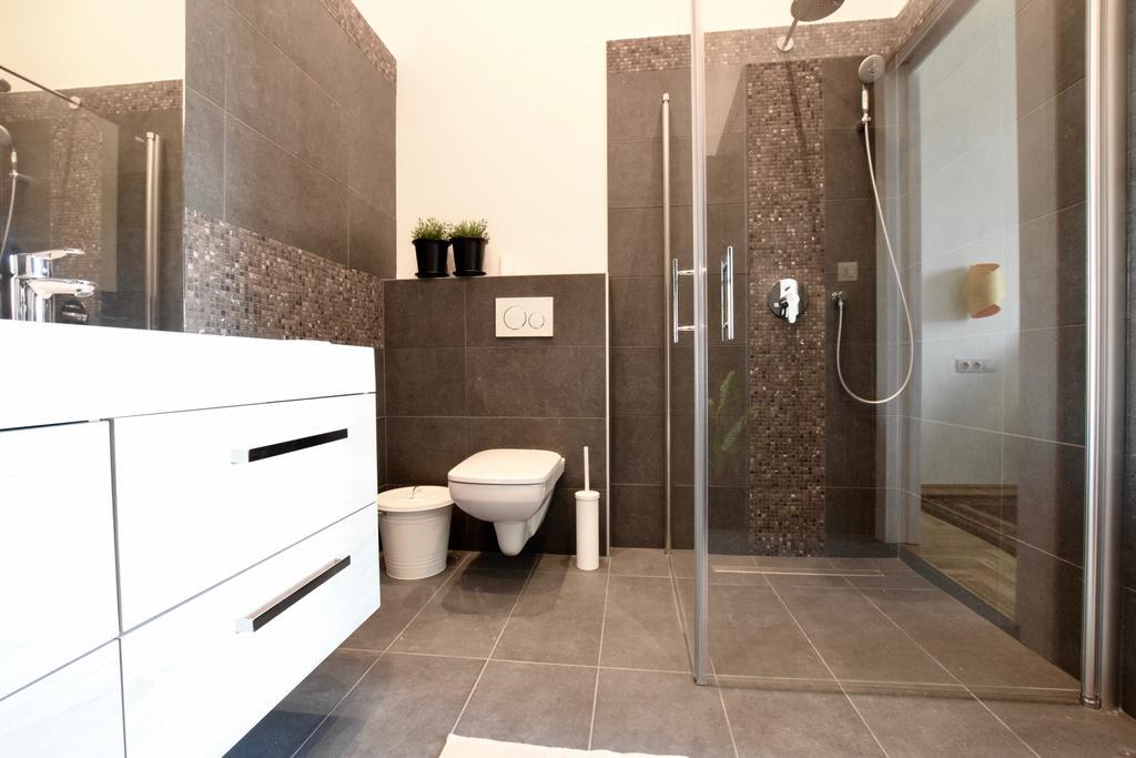 Luxury Apartment by Hi5 - Király street Suite Budapest Kültér fotó